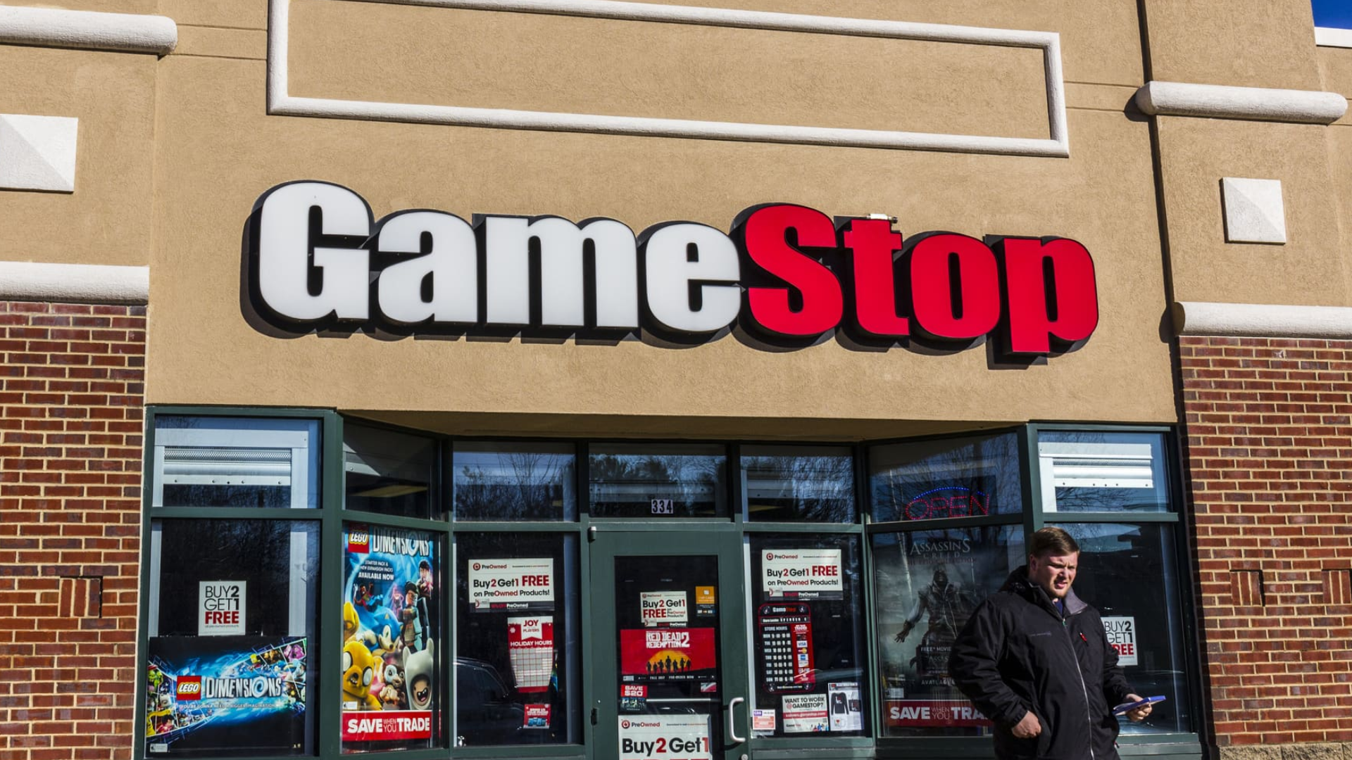 GameStop Preparing Offer to Buy eBay, Report Says