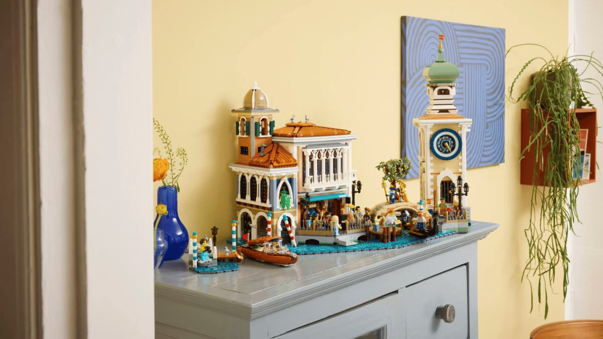 LEGO Icons Venetian Neighbourhood (11388) Revealed
