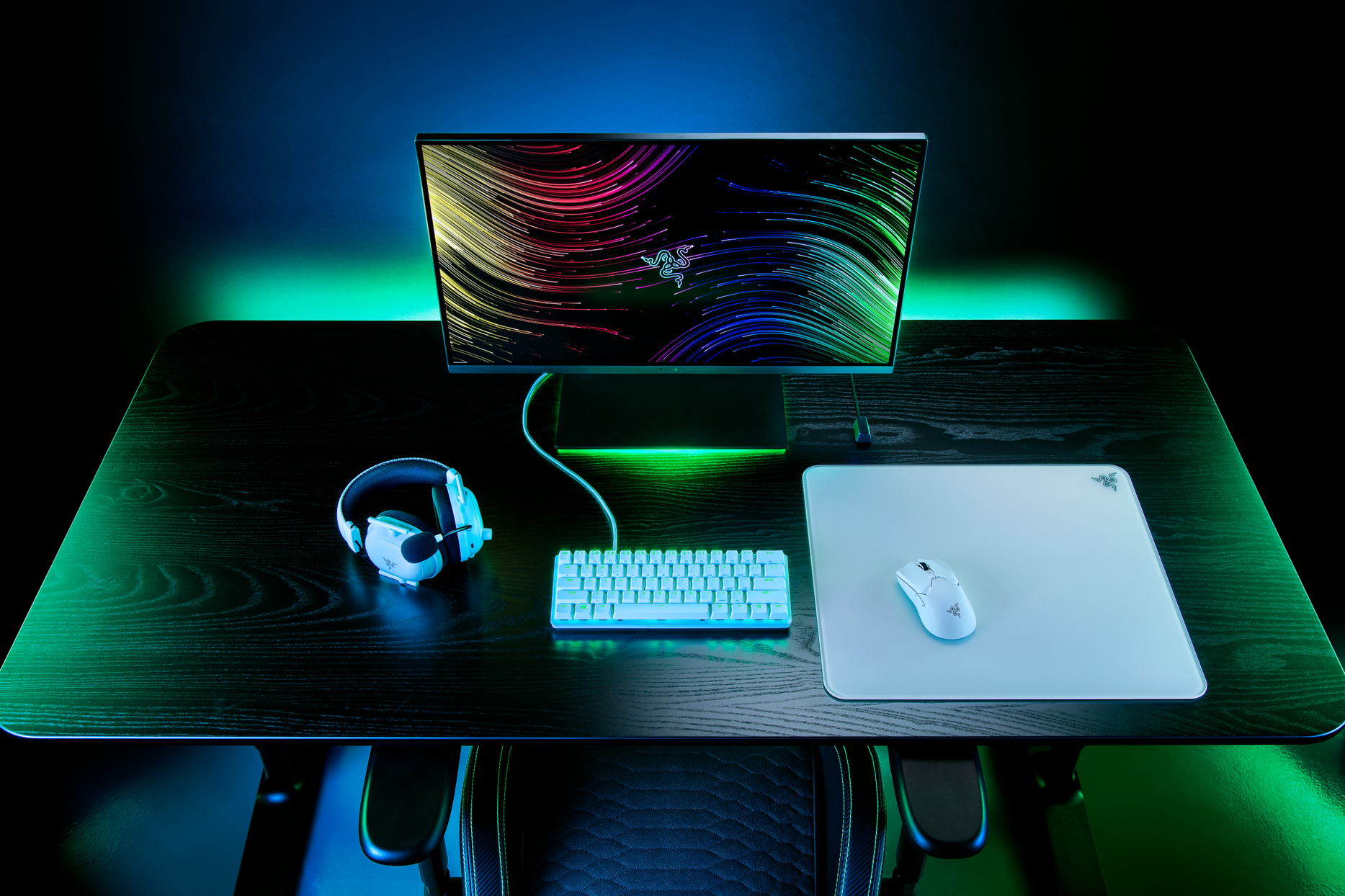 Razer Releases Atlas, a Tempered Glass Mouse Mat for £99.99